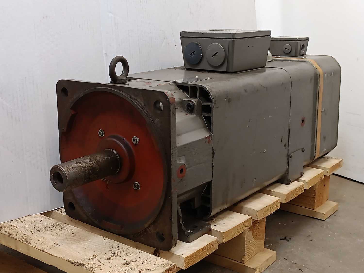 Produkt: Siemens 1PH5131-4CG49-Z